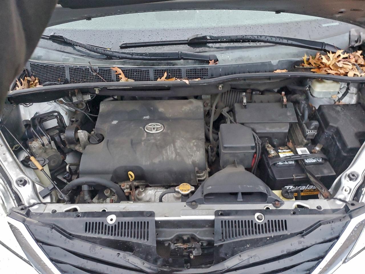 Toyota Sienna Le Image 7