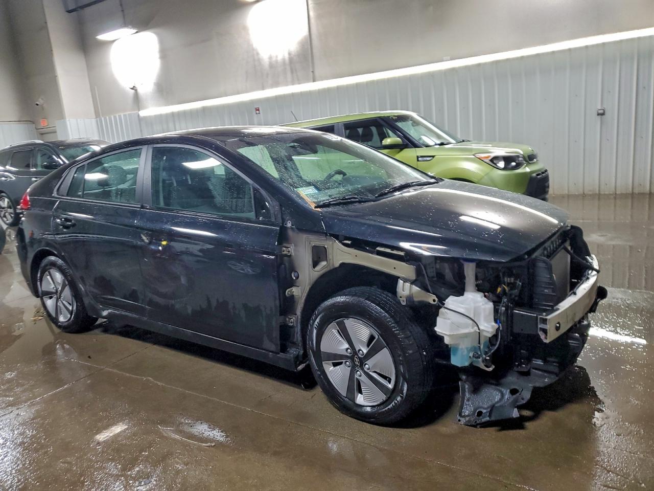 Hyundai Ioniq Blue Image 2