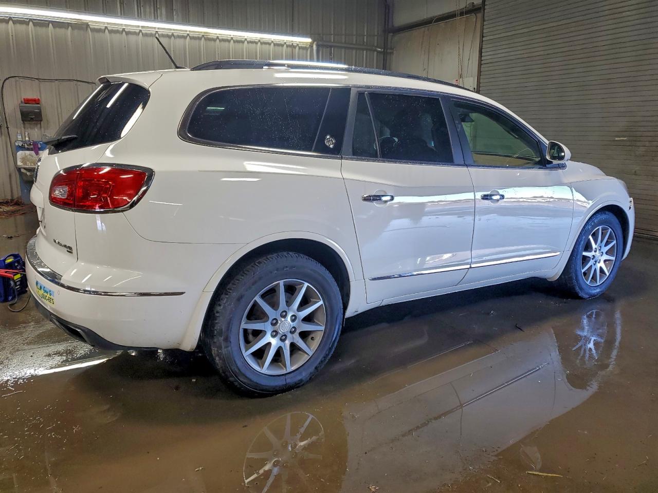 Buick Enclave Image 3