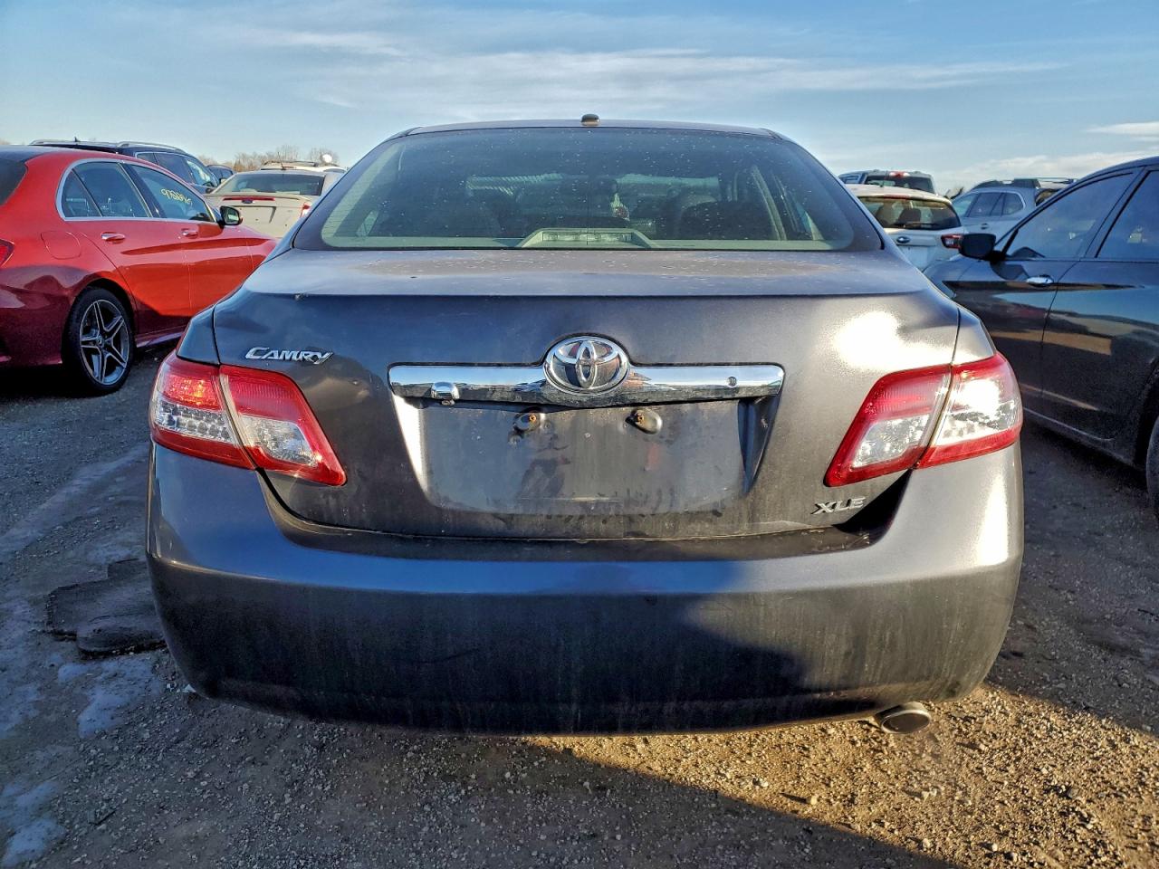 Toyota Camry Base Image 2