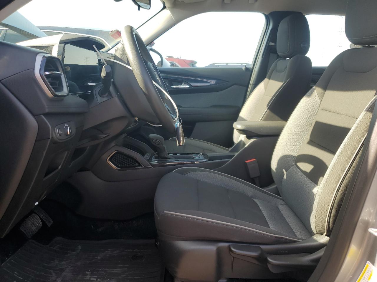 Chevrolet Trailblazer Ls Image 12