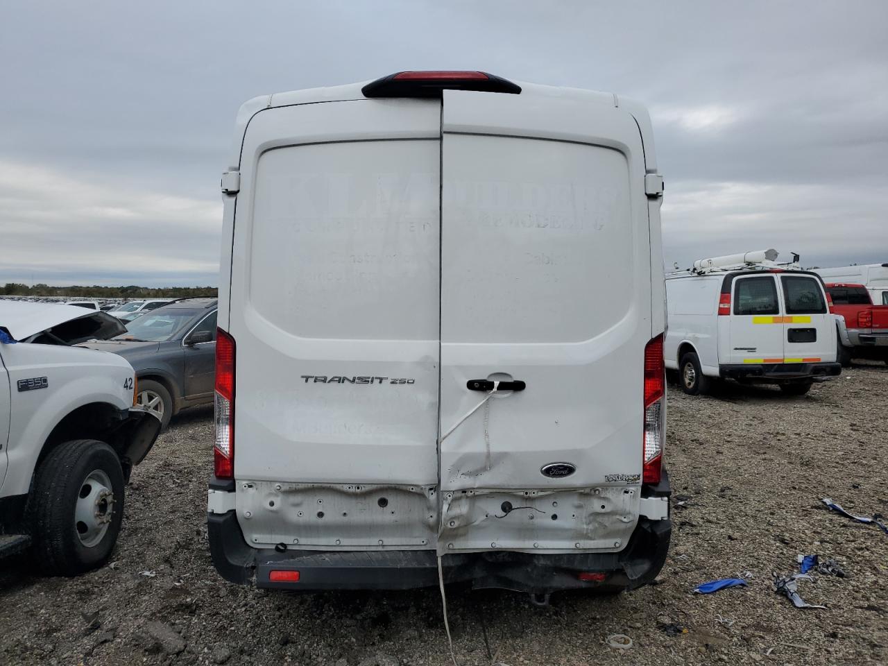 Ford Transit T-250 Image 12