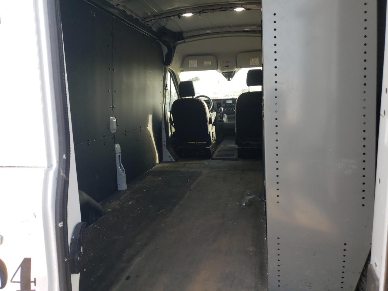 Ford Transit T-250 Image 5