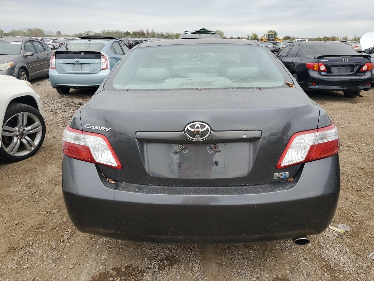 Toyota Camry Hybrid Image 5