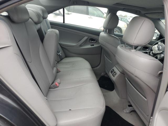 Toyota Camry Hybrid Image 7