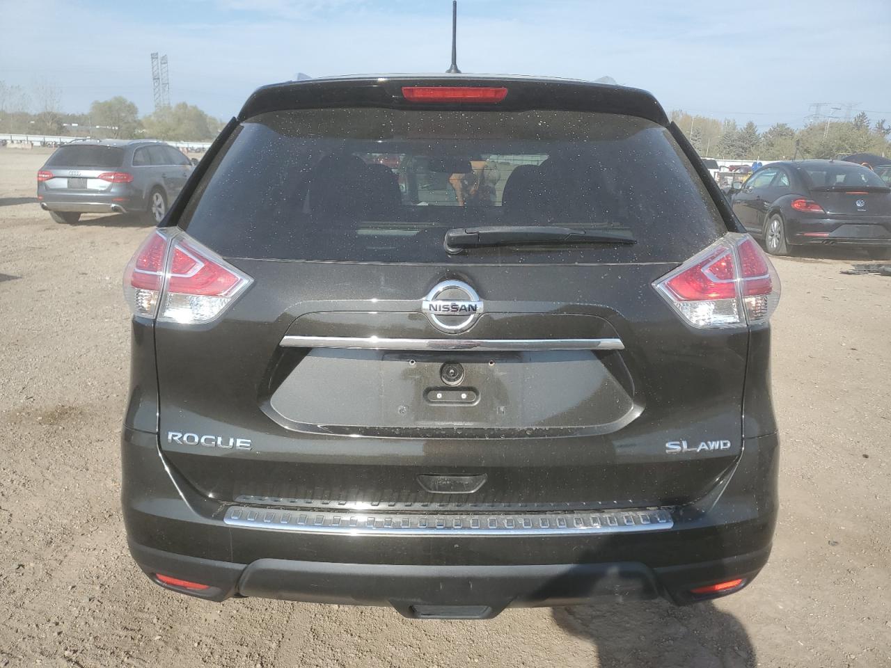 Nissan Rogue S Image 5