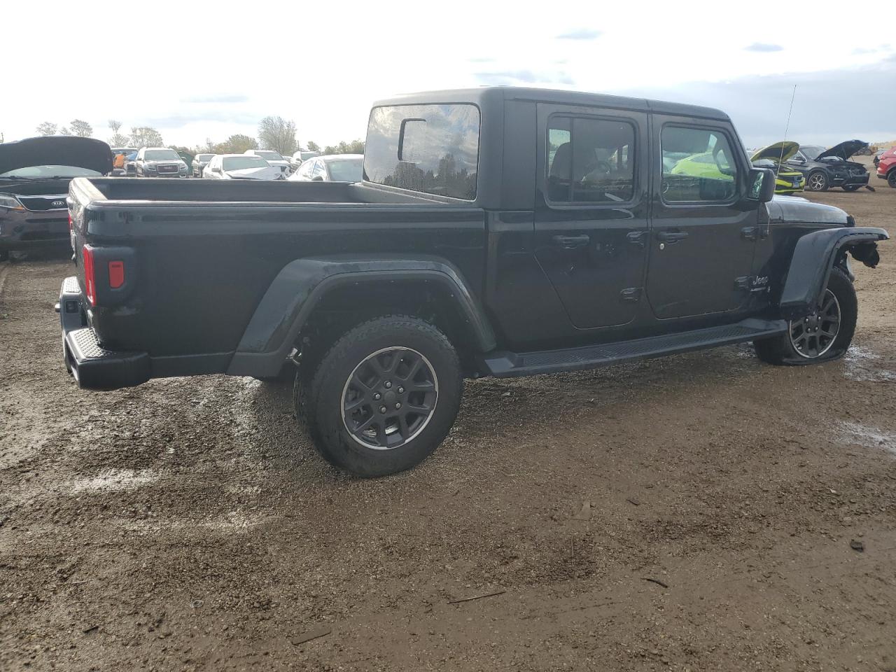 Jeep Gladiator Overland Image 7