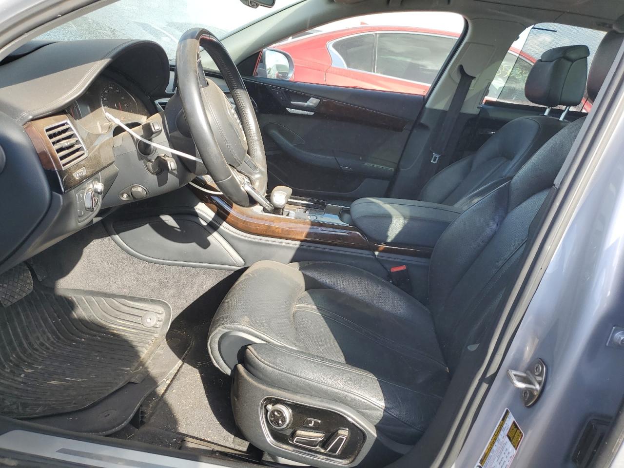 Audi A8 L Quattro Image 9