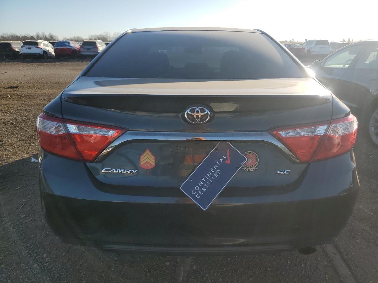 Toyota Camry Le Image 2