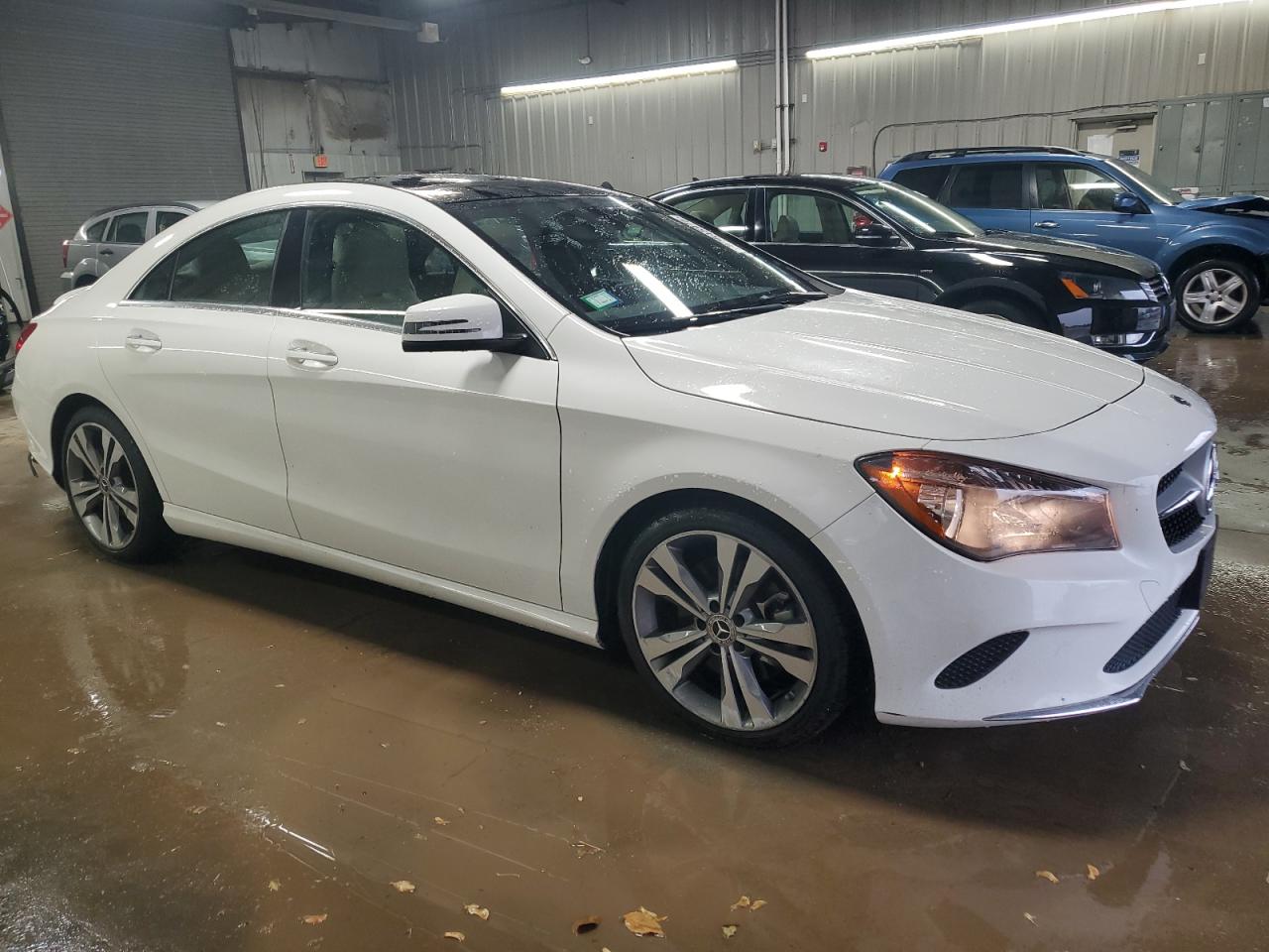 Mercedes-Benz Cla-class 250 4matic Image 2