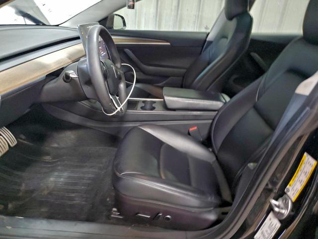 Tesla Model 3 Image 5