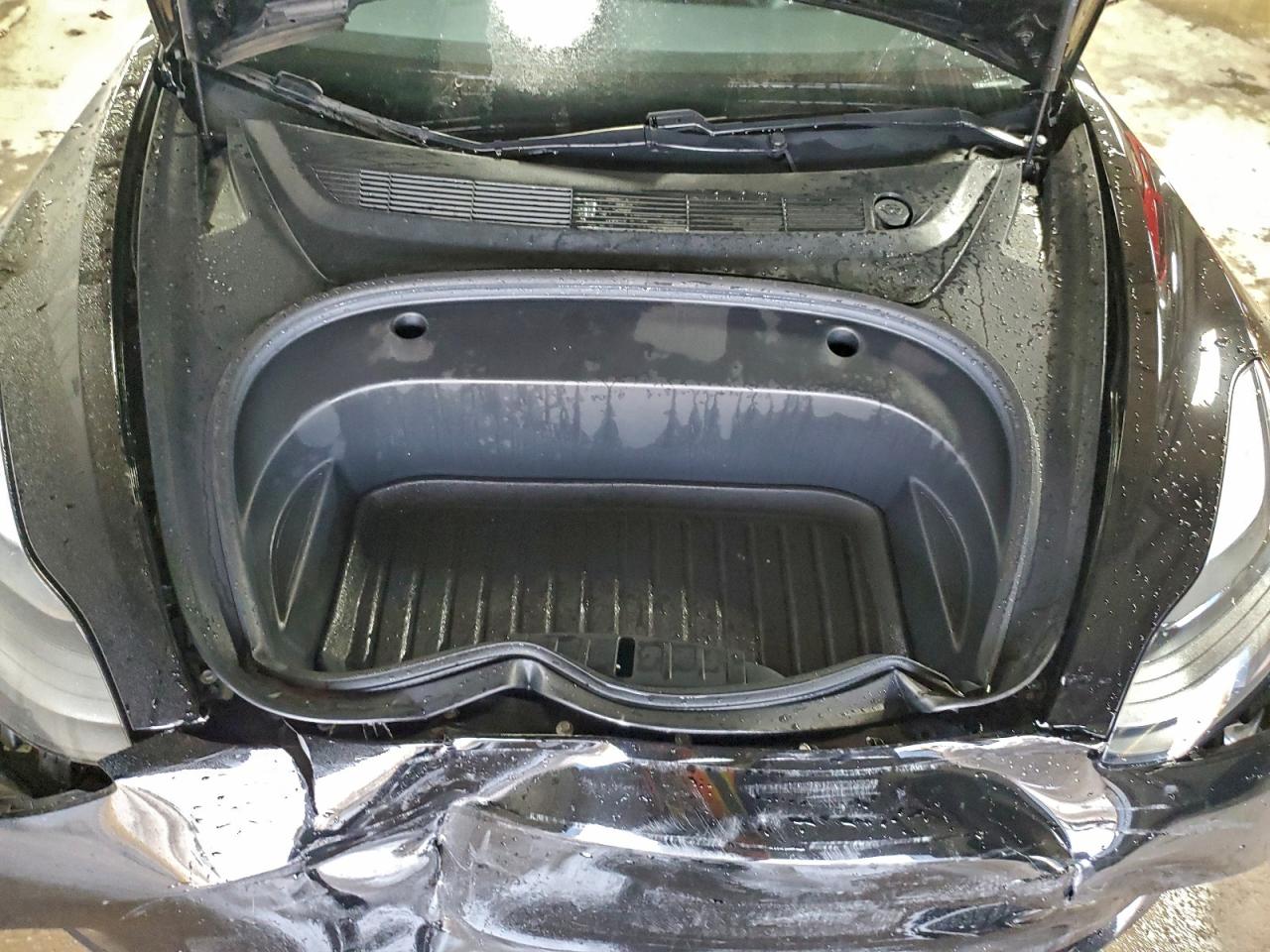 Tesla Model 3 Image 8