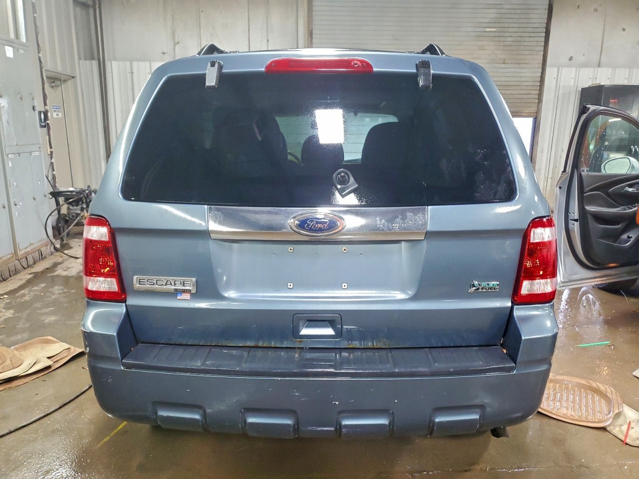Ford Escape Limited Image 8