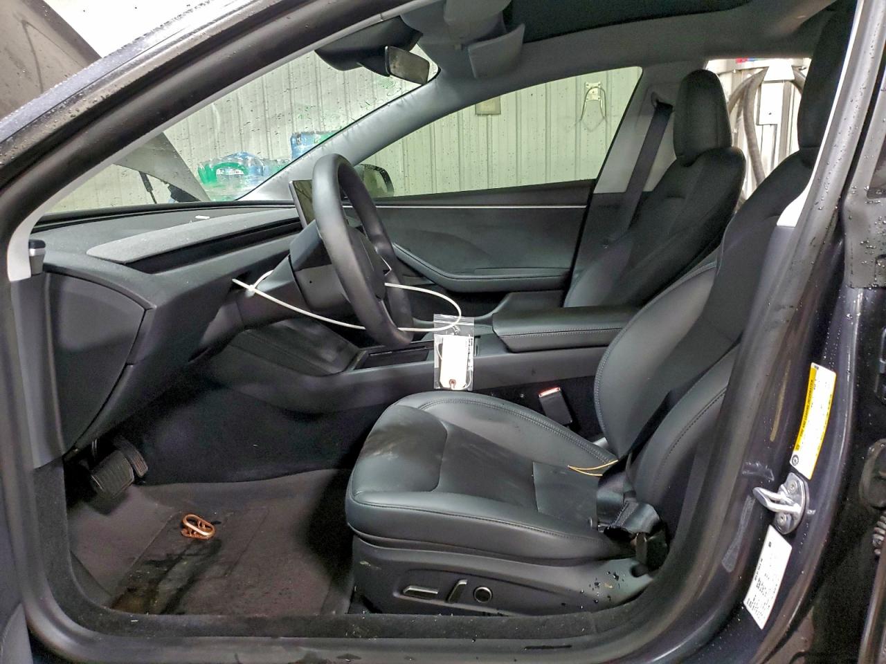 Tesla Model 3 Image 9