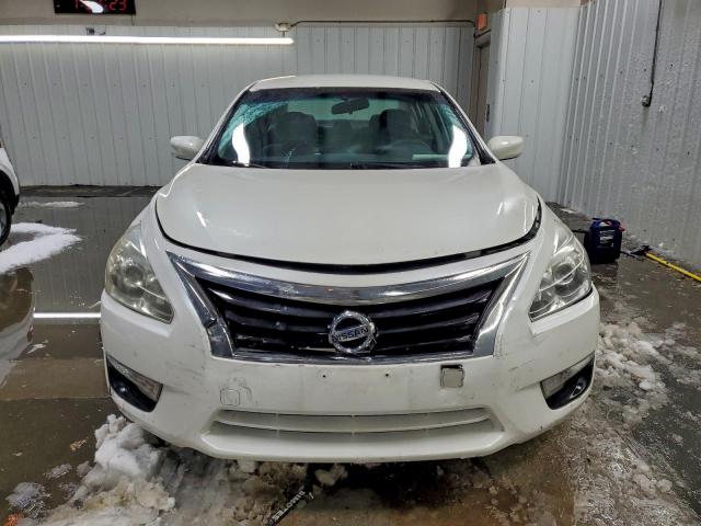 Nissan Altima 2.5 Image 7