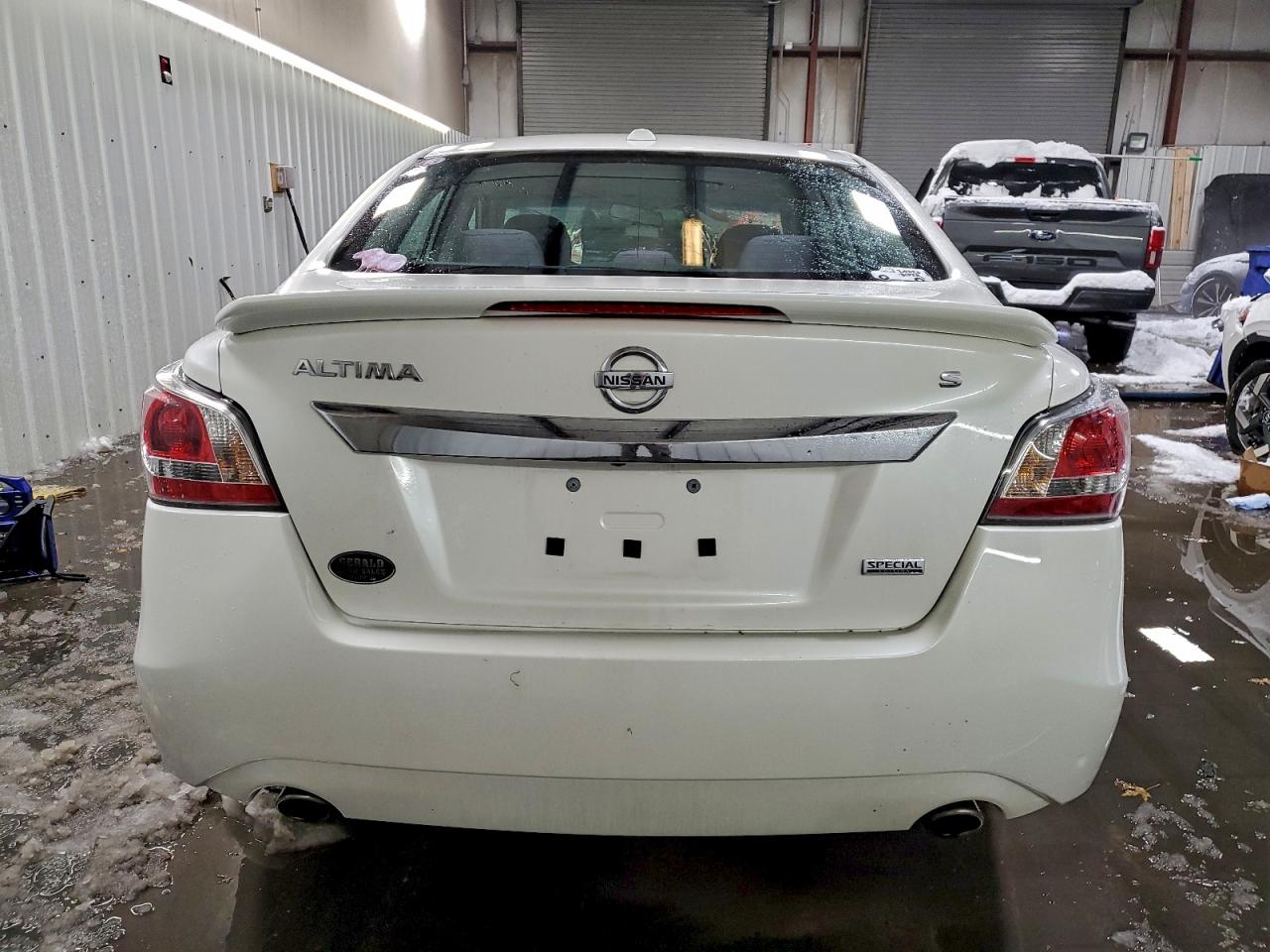 Nissan Altima 2.5 Image 3