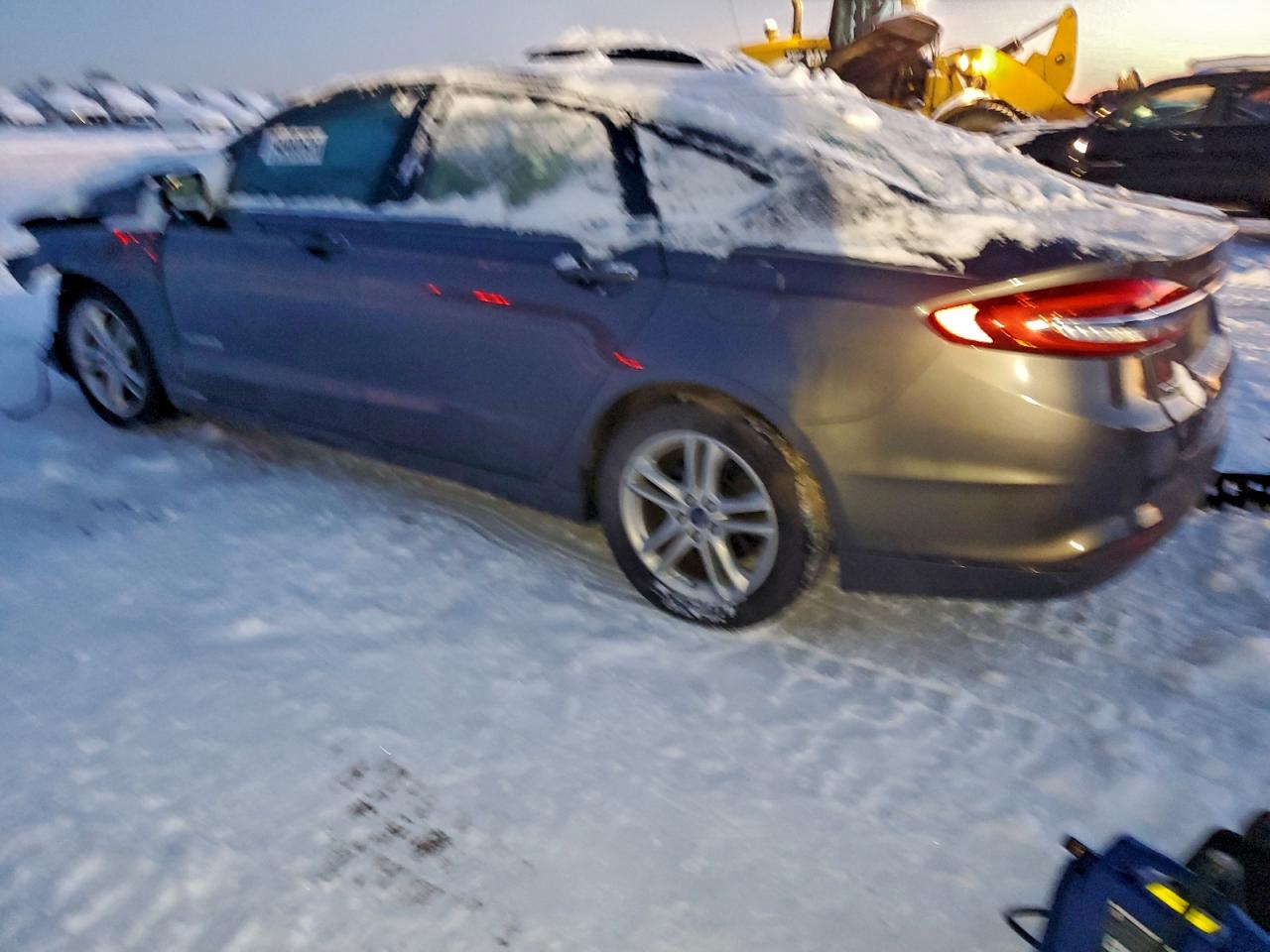 Ford Fusion Se Hybrid Image 2