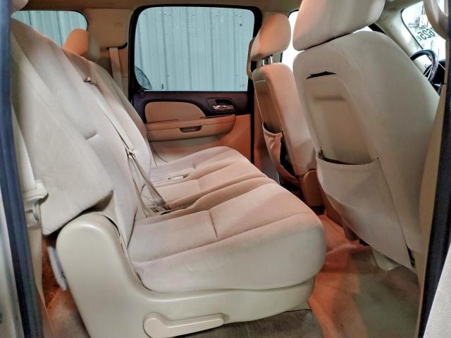 Chevrolet Suburban C1500 Ls Image 10