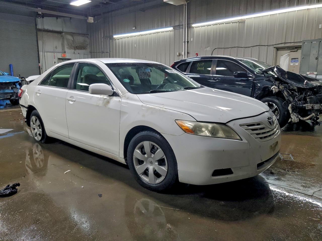 Toyota Camry Ce Image 5