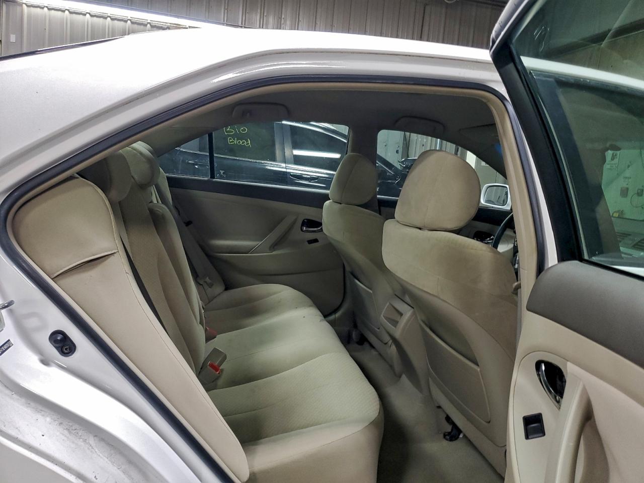 Toyota Camry Ce Image 11