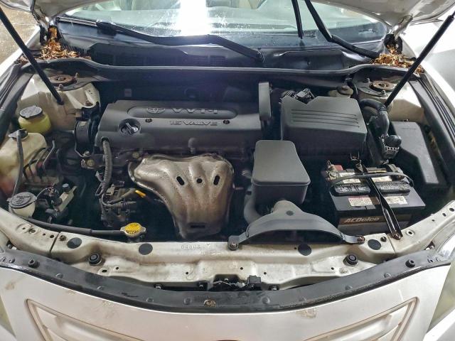 Toyota Camry Ce Image 9