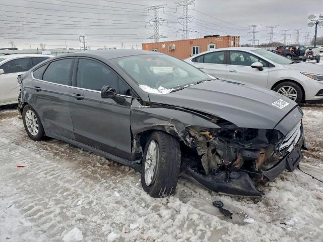 Ford Fusion S Image 3