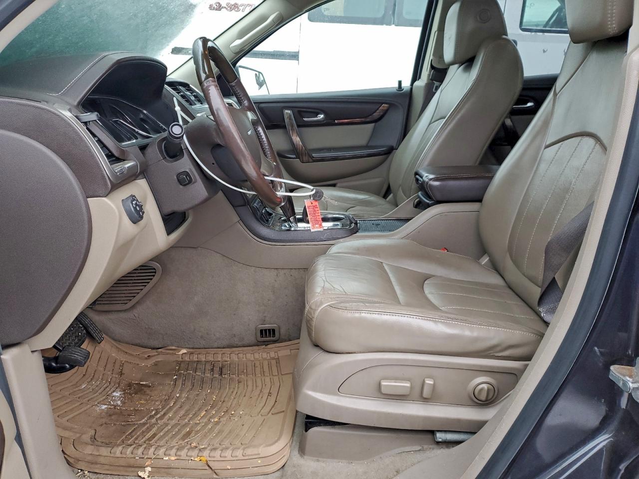 GMC Acadia Denali Image 10