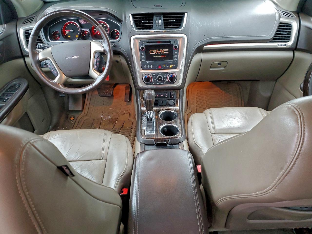 GMC Acadia Denali Image 8