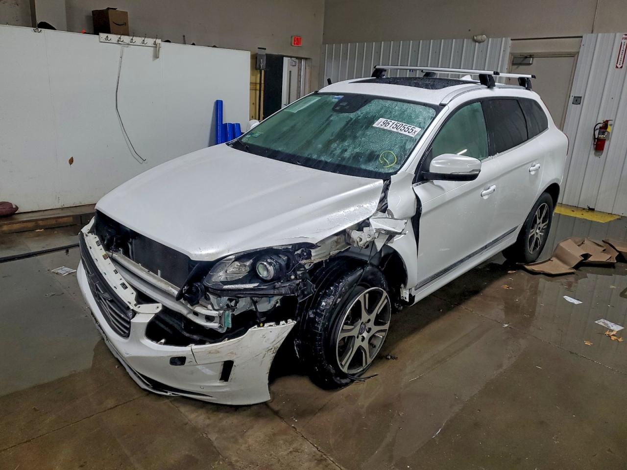 Volvo XC60 T6 Platinum Image 1