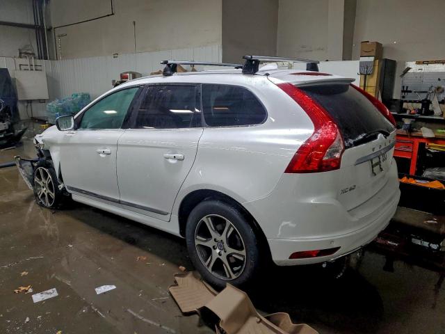 Volvo XC60 T6 Platinum Image 10