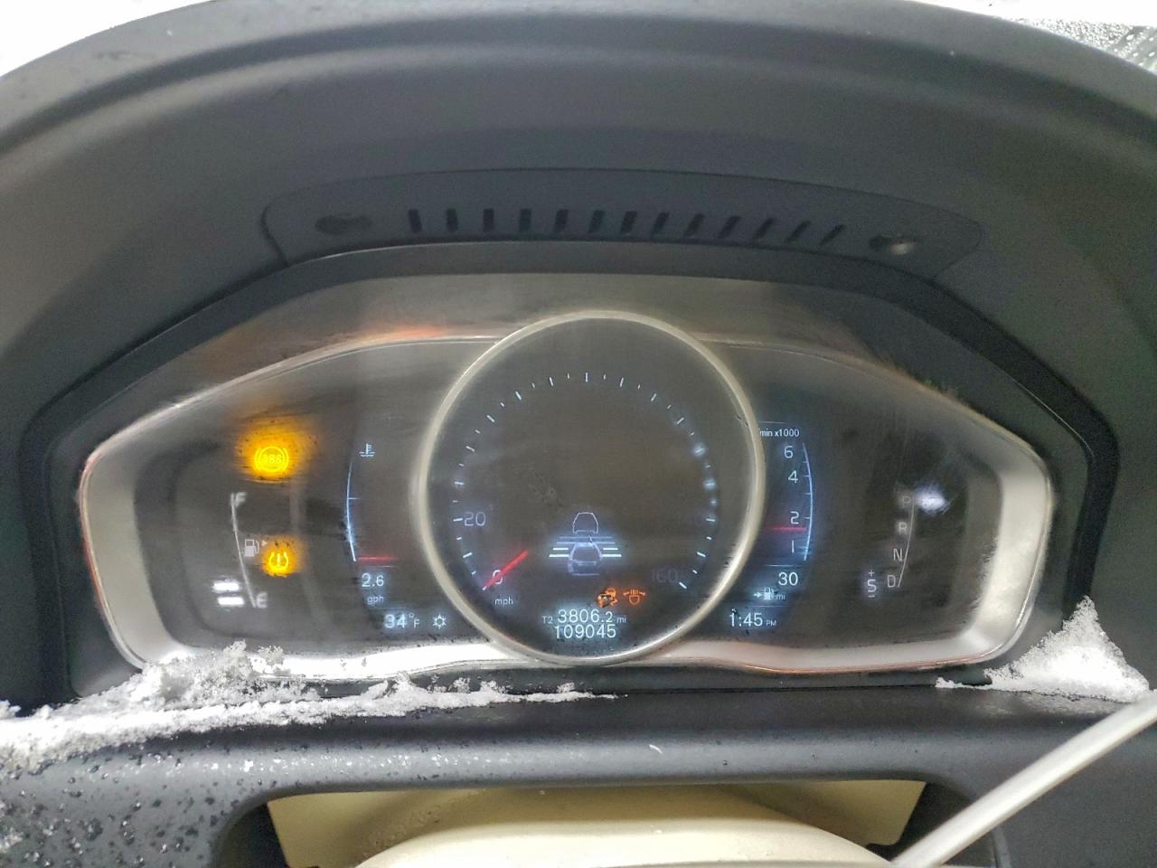 Volvo XC60 T6 Platinum Image 2