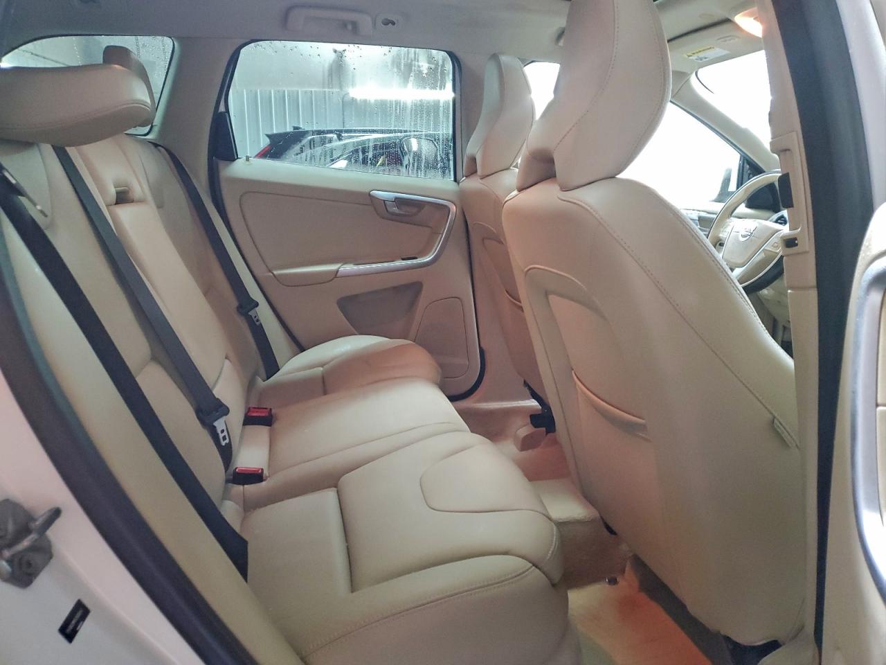 Volvo XC60 T6 Platinum Image 5