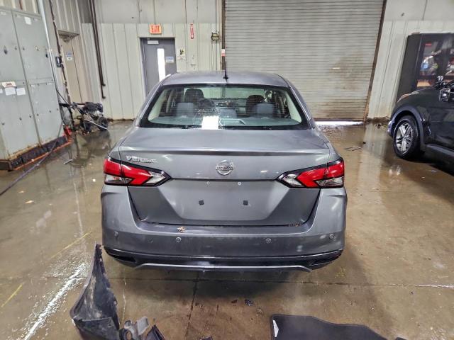 Nissan Versa S Image 11