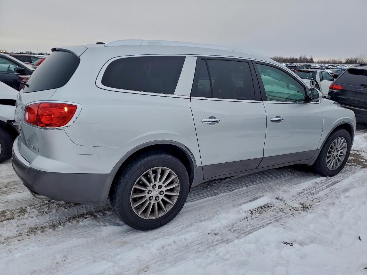 Buick Enclave Image 3