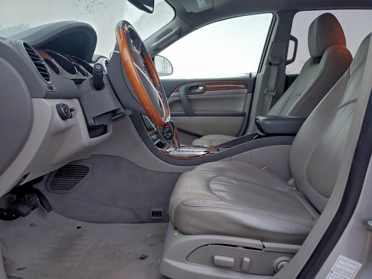 Buick Enclave Image 4