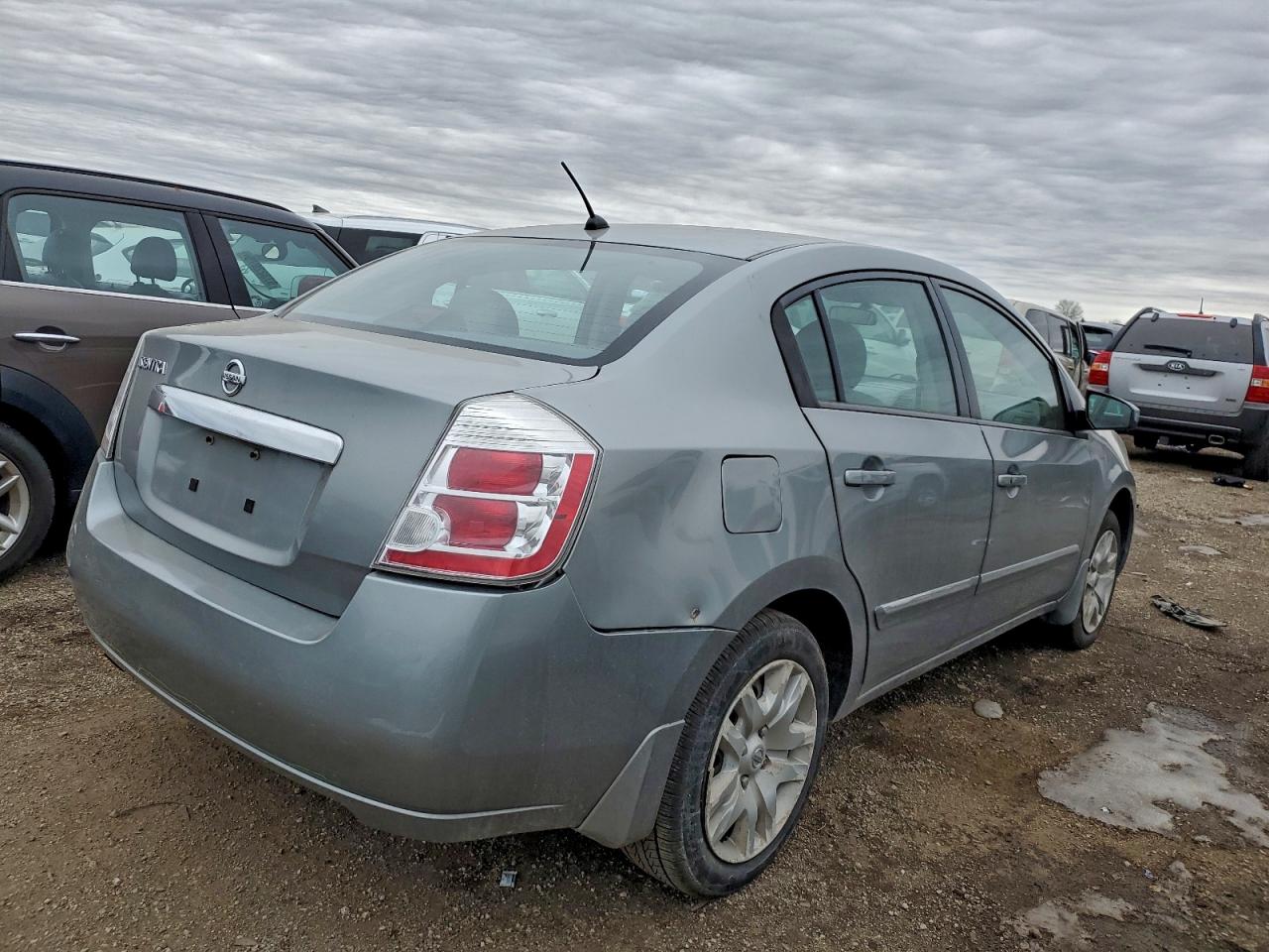 Nissan Sentra 2.0 Image 2