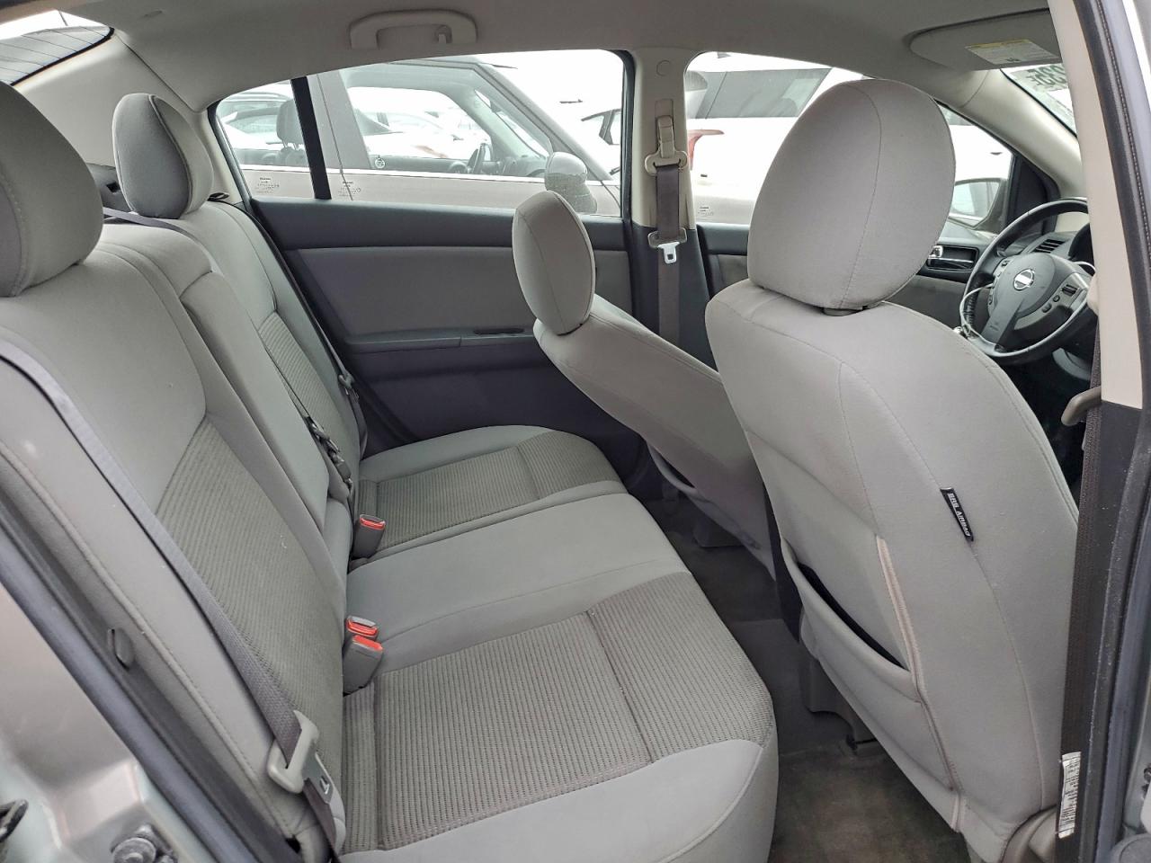 Nissan Sentra 2.0 Image 9