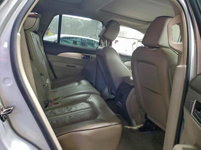 Lincoln MKX Image 10