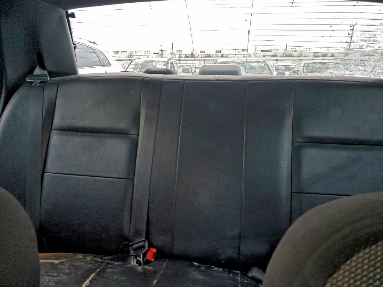 Ford Crown Vic Police Interceptor Image 9