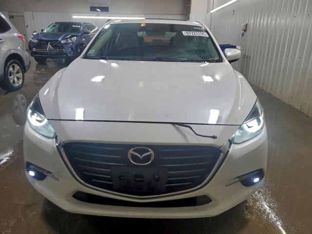 Mazda 3 Grand Touring Image 8