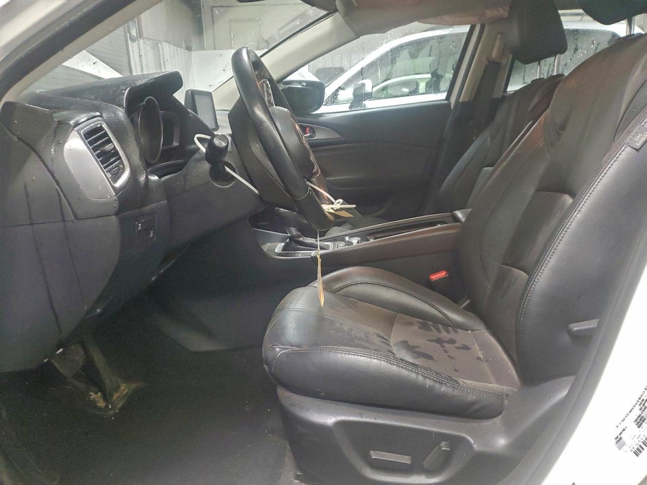 Mazda 3 Grand Touring Image 7