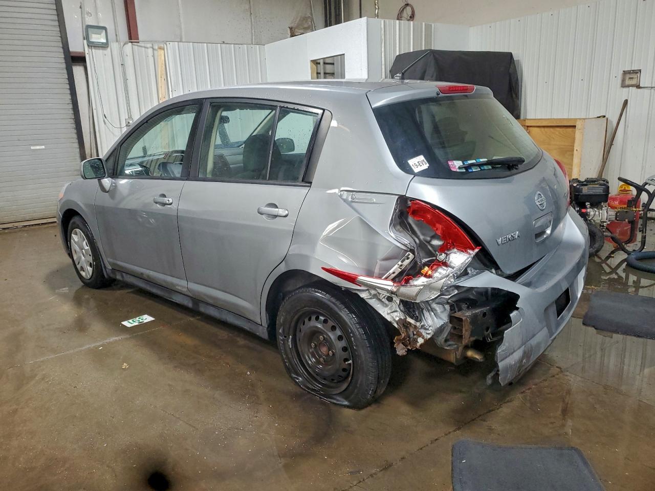 Nissan Versa S Image 11