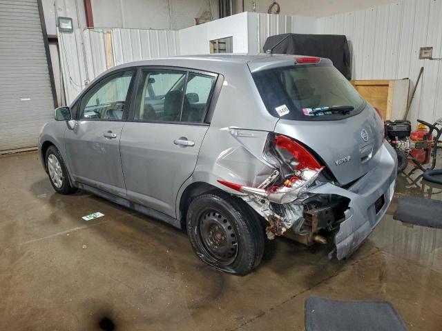 Nissan Versa S Image 11