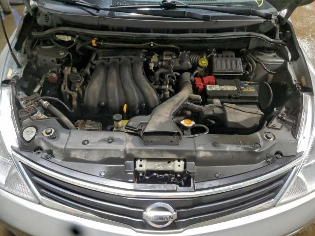 Nissan Versa S Image 8