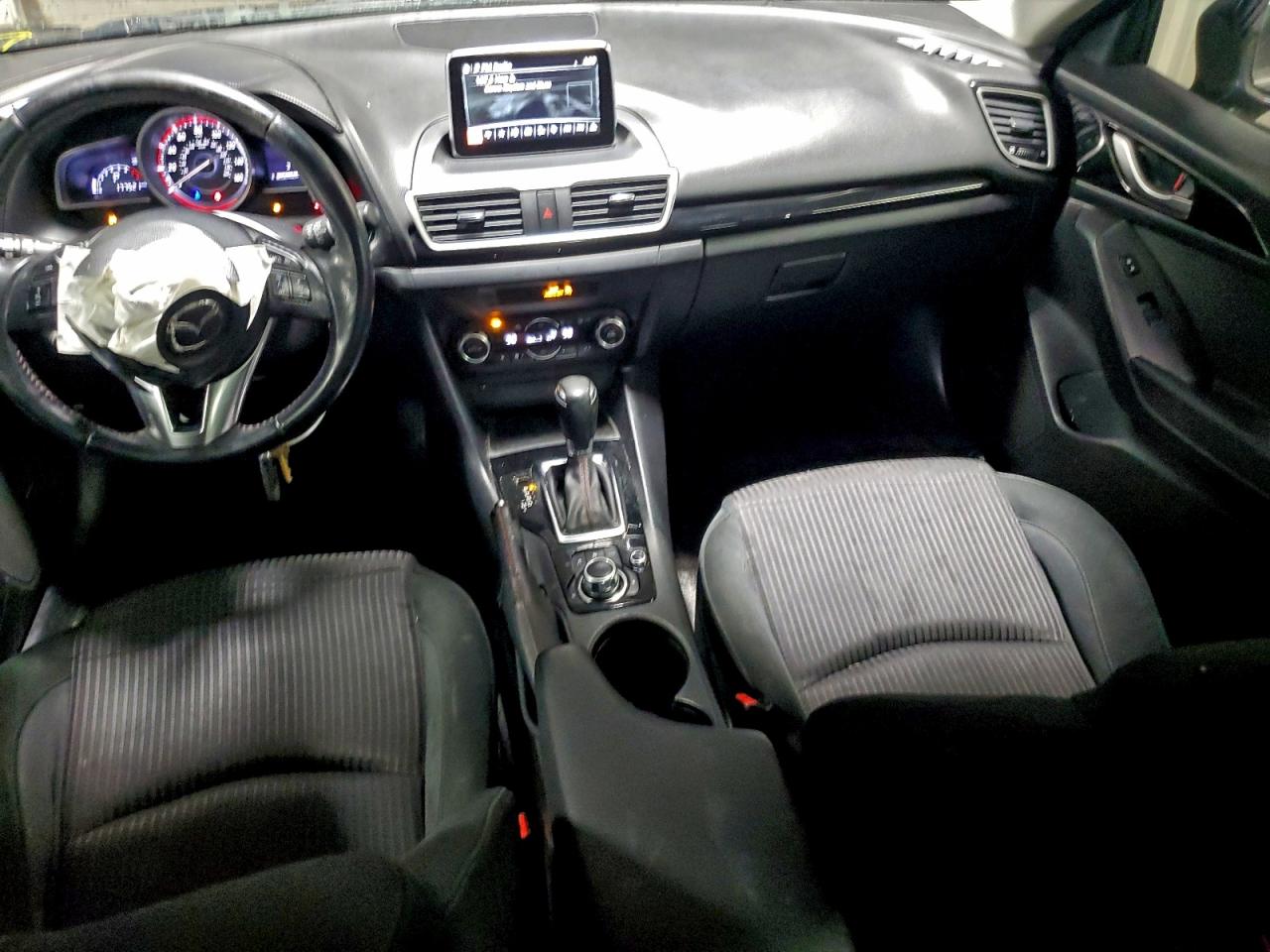 Mazda 3 Touring Image 9