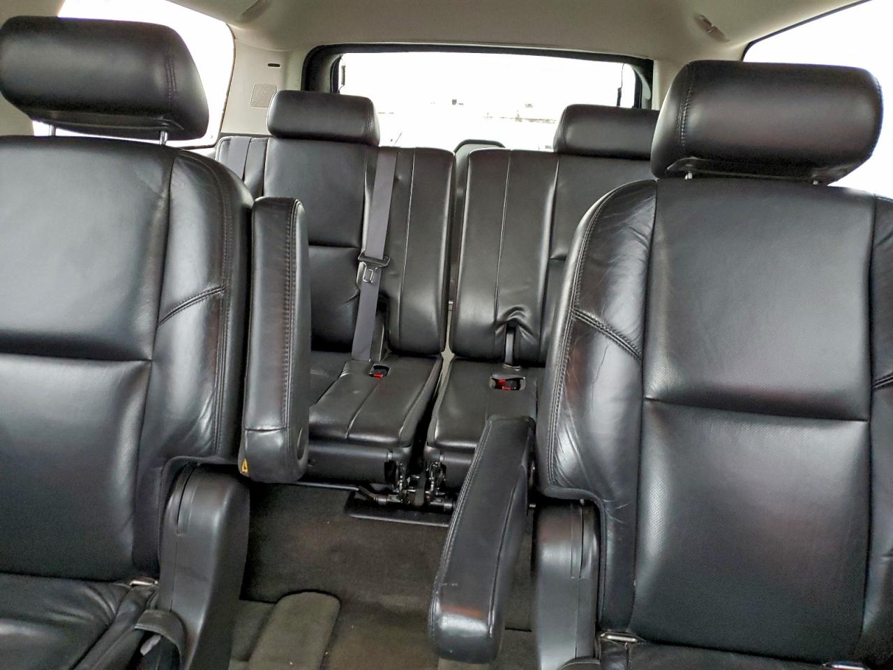 Cadillac Escalade Esv Image 6