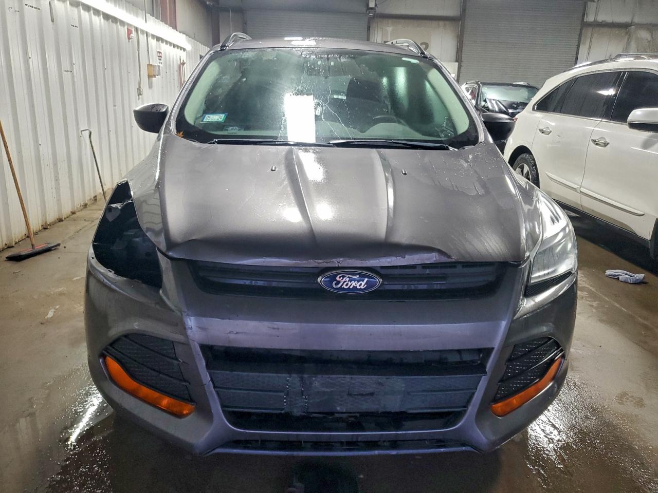 Ford Escape S Image 10