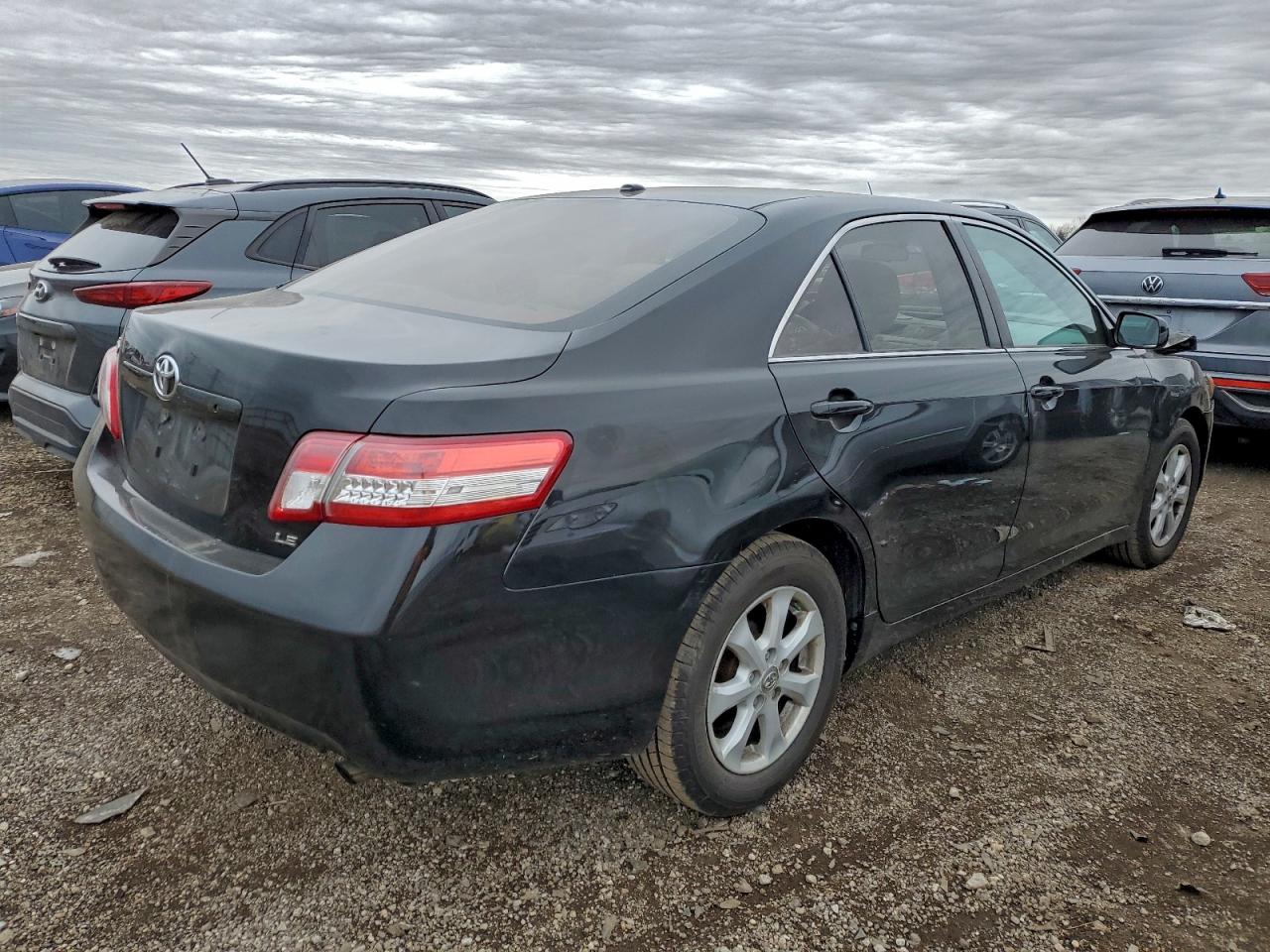 Toyota Camry Base Image 11