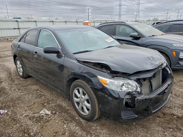 Toyota Camry Base Image 3