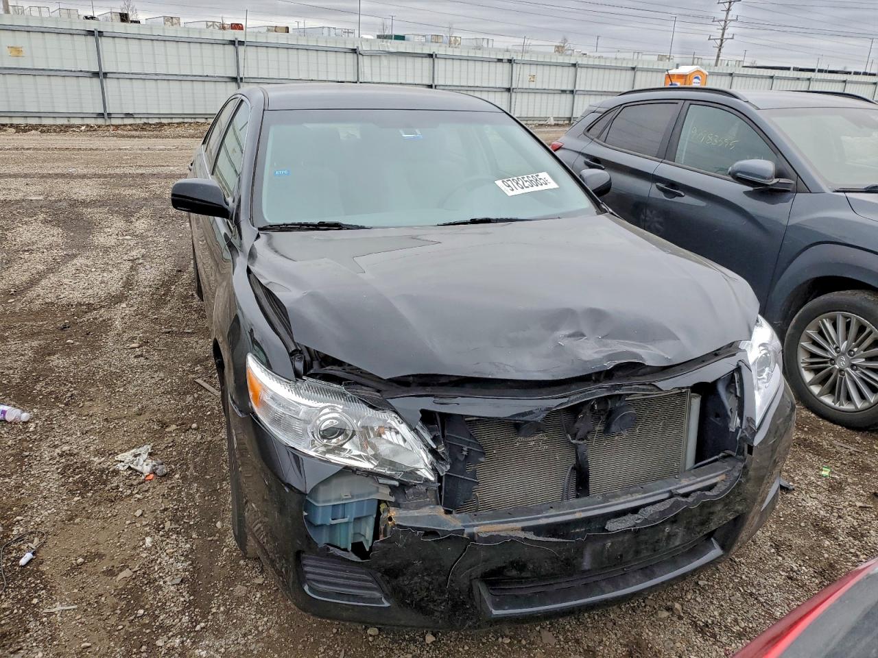 Toyota Camry Base Image 5